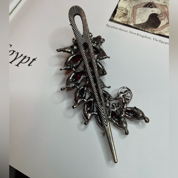 Vintage Red Sparkly Bejeweled Feather Shaped Duckbill Hair Clip - Picture 2 of 7